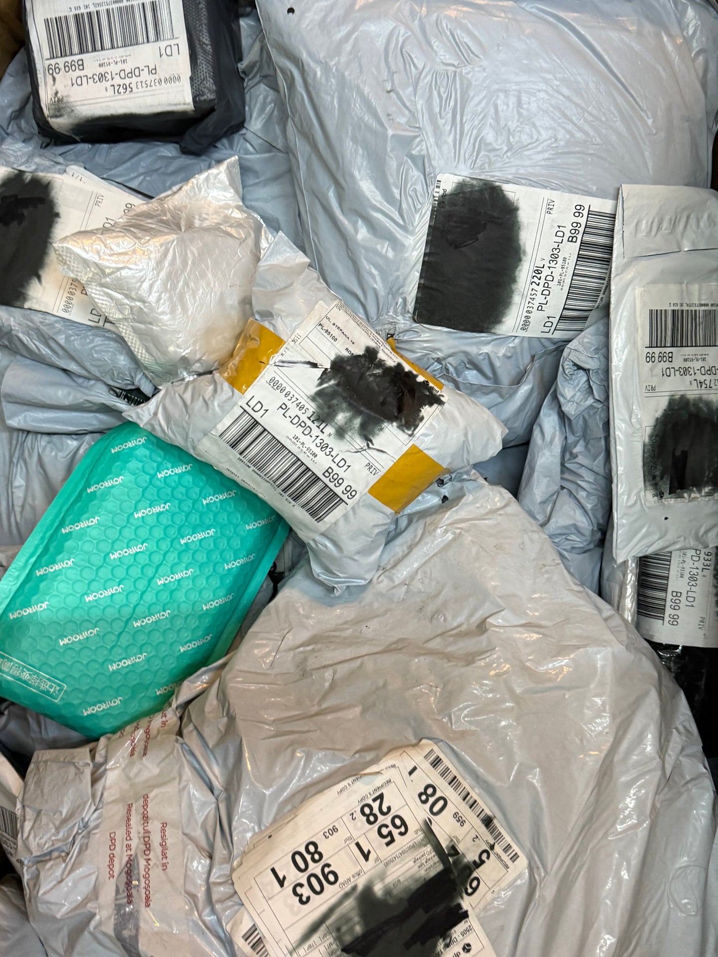 SecretPacks - Unzustellbare Pakete, Inhalt und Größe unterschiedlich